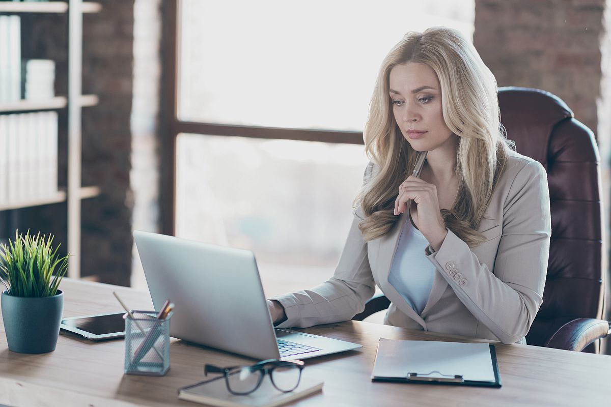 Managing Distractions as Women in Business - LBI Digital